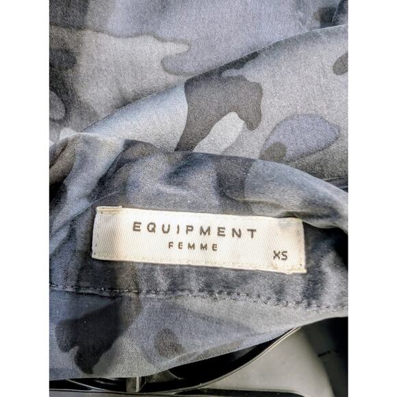 Equipment Femme Silk Camo Button Down Shirt Gray Black XS - Picture 6 of 8